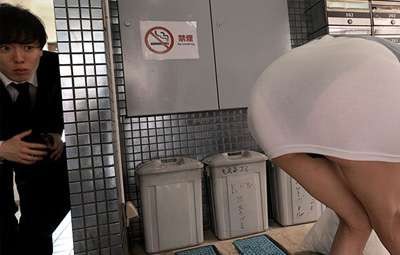 Loạn Luân Chị Dâu Ăn Mặc Hở Hang Lộ Quần Lót Ren Quyến Rủ