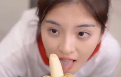 Phim Sex Lin Yuxi Được Anh Trai Dạy Cách Ăn Chuối Đúng Cách